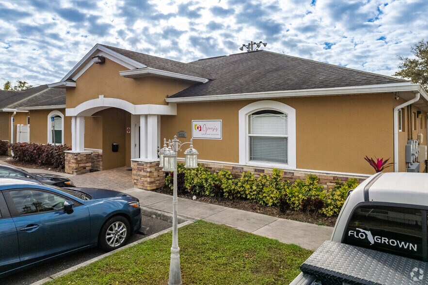 More Photos Of 7324 W Comanche Ave, Tampa Office For Lease