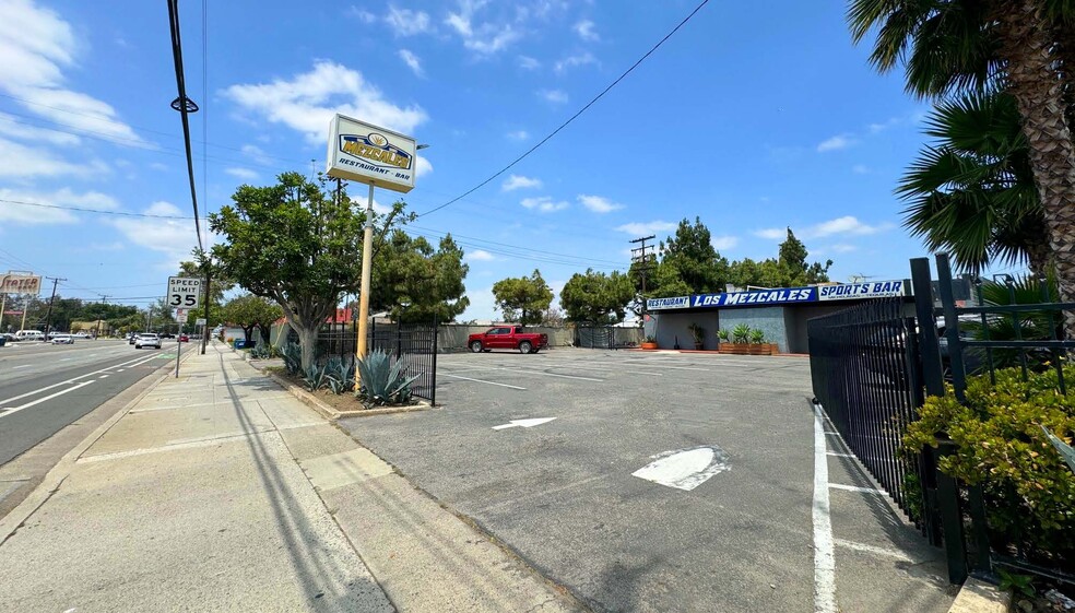 Primary Photo Of 2513 W Edinger Ave, Santa Ana Restaurant For Sale