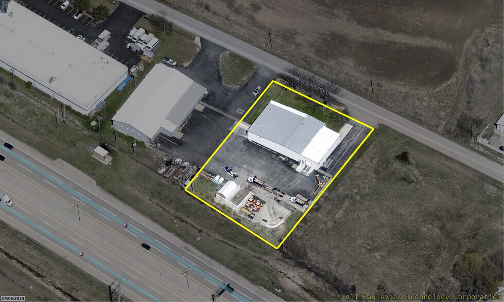 More Photos Of 128 Industrial Dr, Gilberts Warehouse For Lease