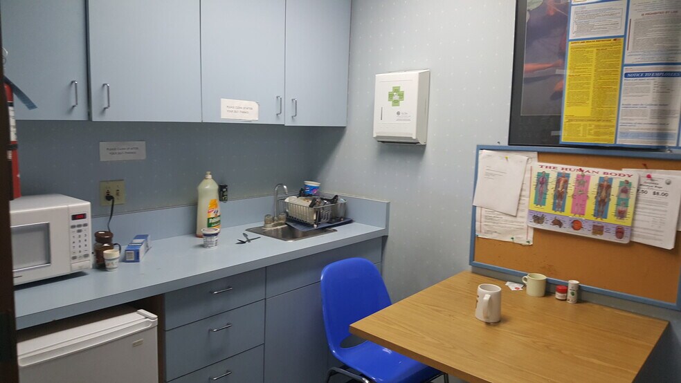 More Photos Of 4477 W 118th St, Hawthorne Medical For Sale
