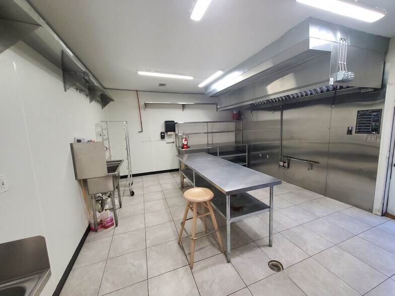 More Photos Of 3375 W County Highway 30A, Santa Rosa Beach Restaurant For Lease