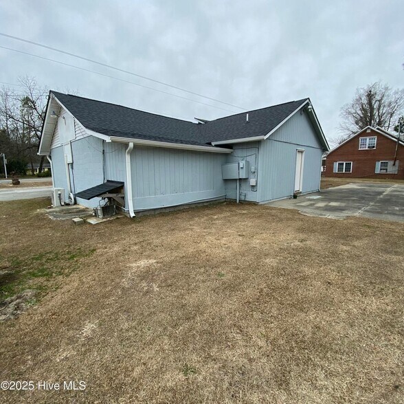 More Photos Of 700 N Kinston Blvd, Pink Hill Storefront Retail Office For Sale
