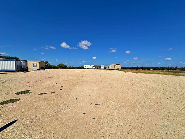 More Photos Of 823 TX-16, Jourdanton Land For Sale