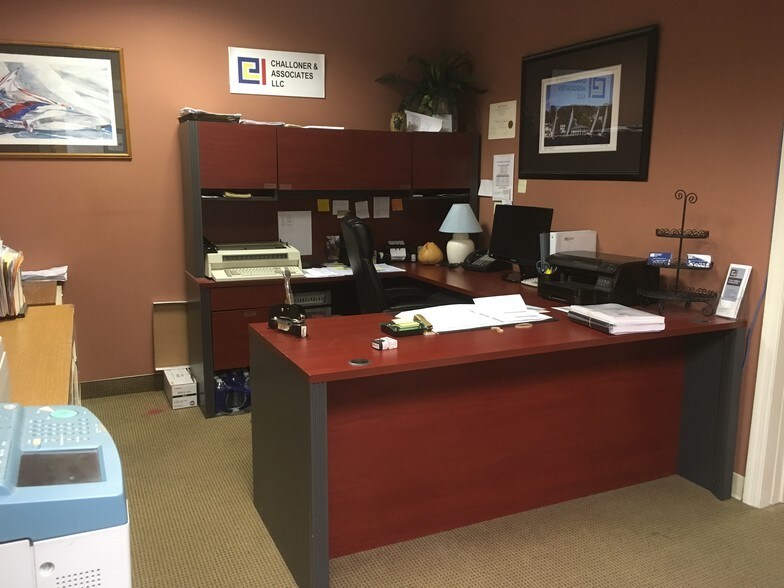 More Photos Of 201 Main St, Toms River Office For Lease