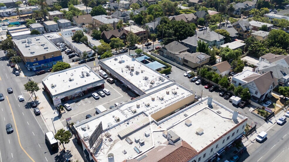 More Photos Of 1660 W Adams Blvd, Los Angeles Storefront For Sale
