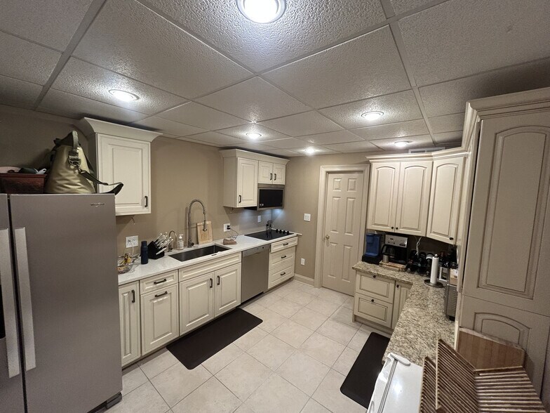 More Photos Of 524 Kelly Mill Rd, Cumming Research And Development For Sale