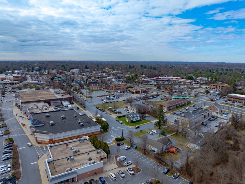 More Photos Of 18200 Hillcrest Ave, Olney Office For Sale
