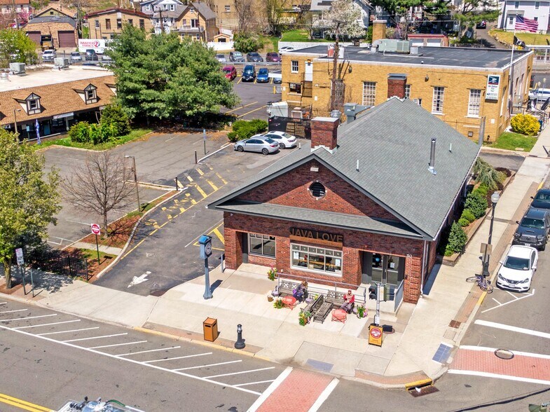 More Photos Of 50 Lafayette Ave, Suffern Freestanding For Lease