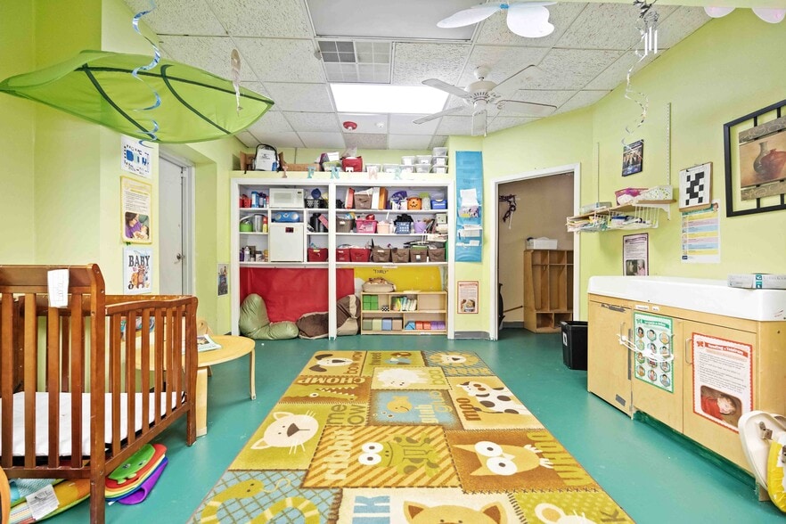 More Photos Of 1511 N 10th St, Baytown Schools For Lease