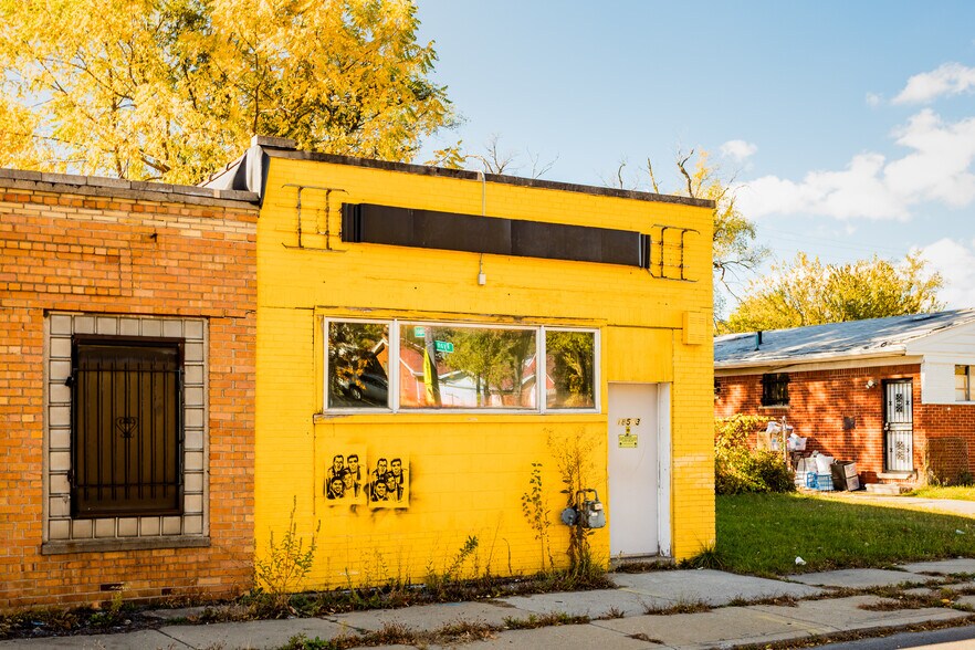 More Photos Of 18563 Ryan Rd, Detroit Storefront For Sale