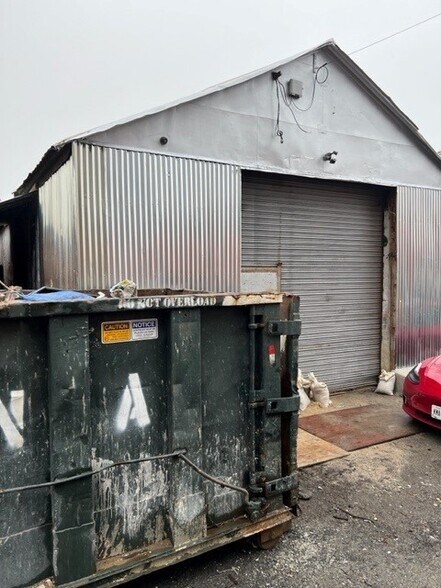 More Photos Of 6104 Strickland Ave, Brooklyn Warehouse For Lease