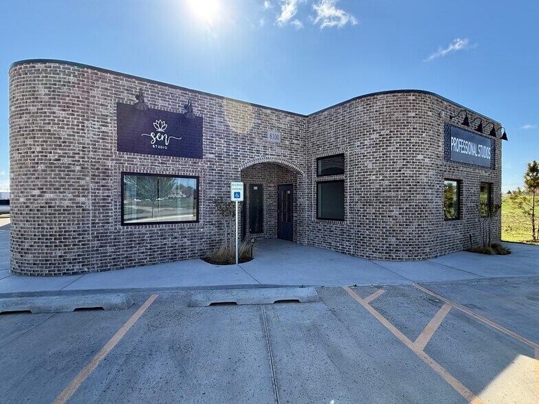 Primary Photo Of 8100 Silver Crossing Xing, Oklahoma City Coworking Space