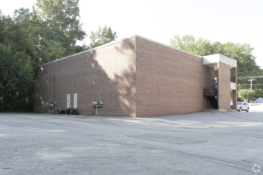 More Photos Of 2100 Poinsett Hwy, Greenville General Retail For Sale