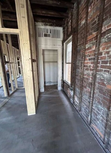 More Photos Of 701-711 W Wyoming Ave, Lockland Apartments For Sale