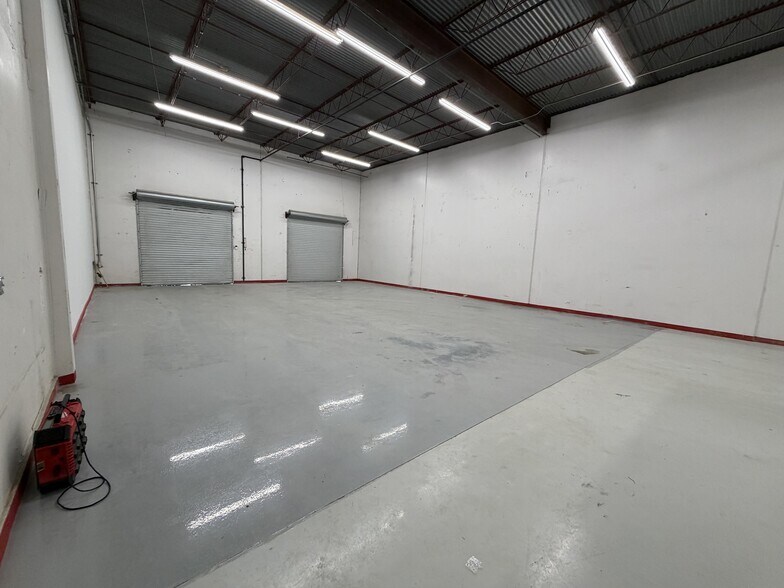 More Photos Of 18207 Chisholm Trl, Houston Unknown For Lease