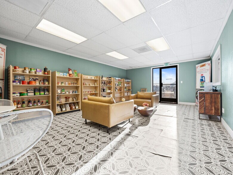 More Photos Of 4239 N 40th Ave, Phoenix Warehouse For Lease