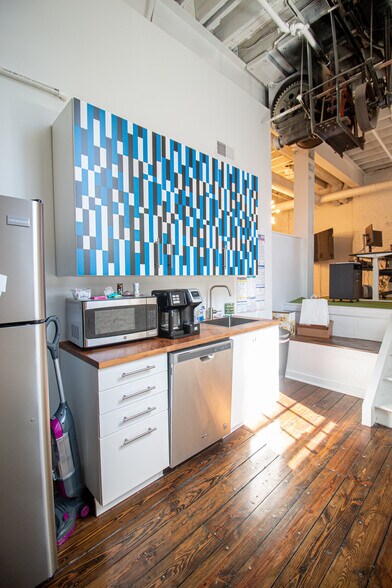 More Photos Of 31 Innovation Aly, Covington Loft Creative Space For Lease