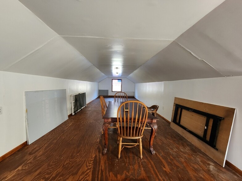 More Photos Of 15 US Highway 206 S, Sandyston Flex For Sale