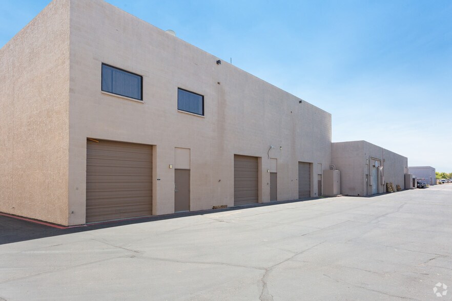 More Photos Of 8260 E Raintree Dr, Scottsdale Warehouse For Lease