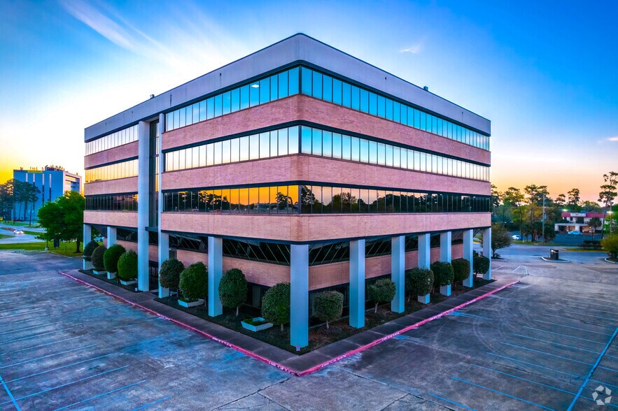 More Photos Of 14511 Falling Creek Dr, Houston Office For Lease
