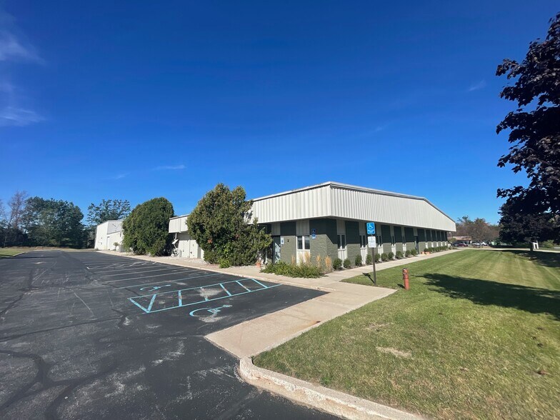 More Photos Of 2291 Traversefield Dr, Traverse City Manufacturing For Lease