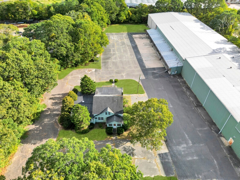 More Photos Of 26 Frowein Rd, Center Moriches Warehouse For Sale