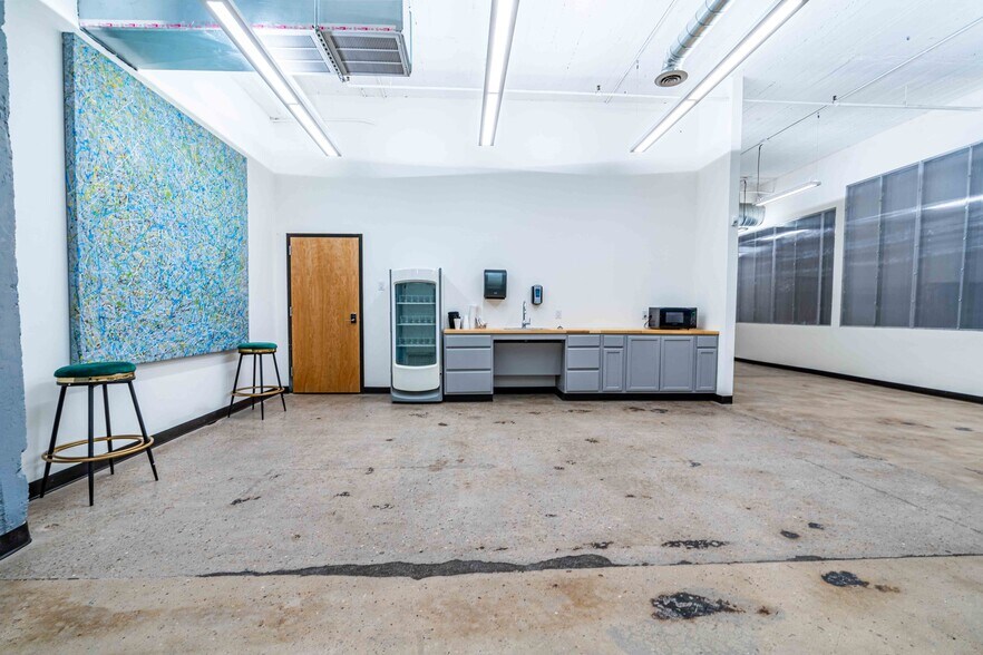 More Photos Of 1601 Magoffin Ave, El Paso Office Residential For Lease