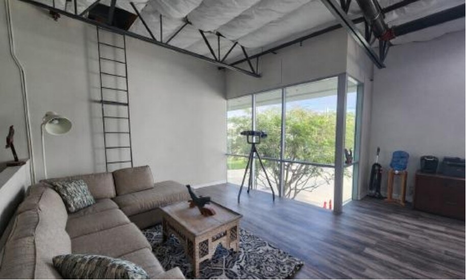 More Photos Of 4011 Avenida de la Plata Dr, Oceanside Manufacturing For Sale