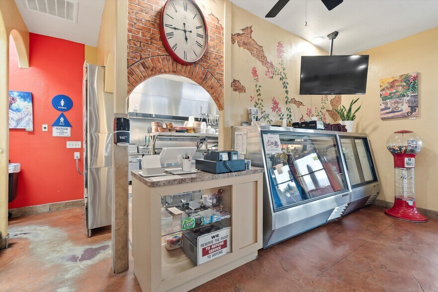 More Photos Of 706 N Old Hwy 77, Mammoth Restaurant For Sale