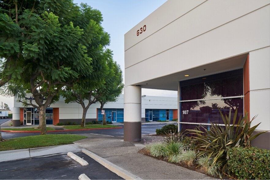 More Photos Of 600 S Grand Ave, Santa Ana Unknown For Lease