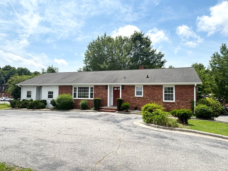 Primary Photo Of 3536 Vest Mill Rd, Winston-Salem Office Residential For Lease