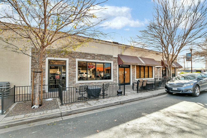 More Photos Of 561 1st St, Brentwood Storefront Retail Office For Sale