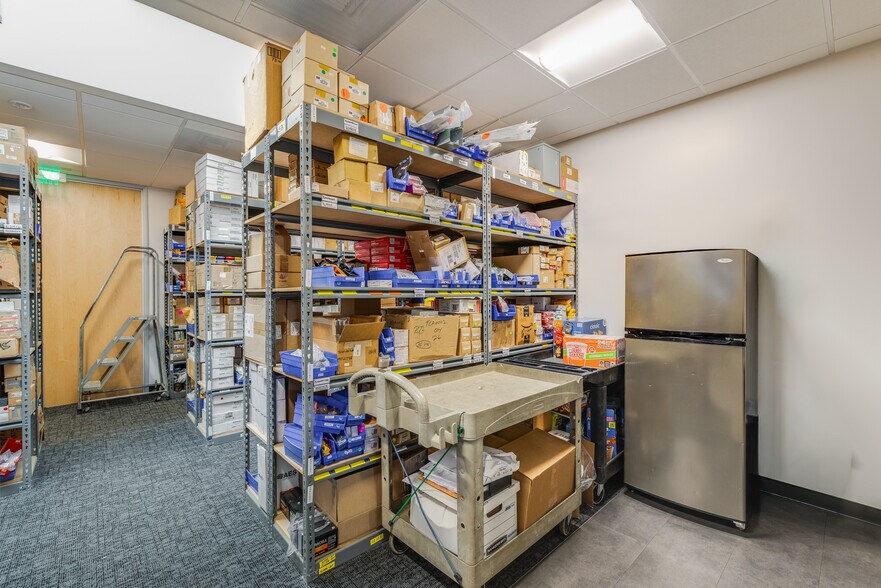 More Photos Of 780 Montague Expy, San Jose Showroom For Lease