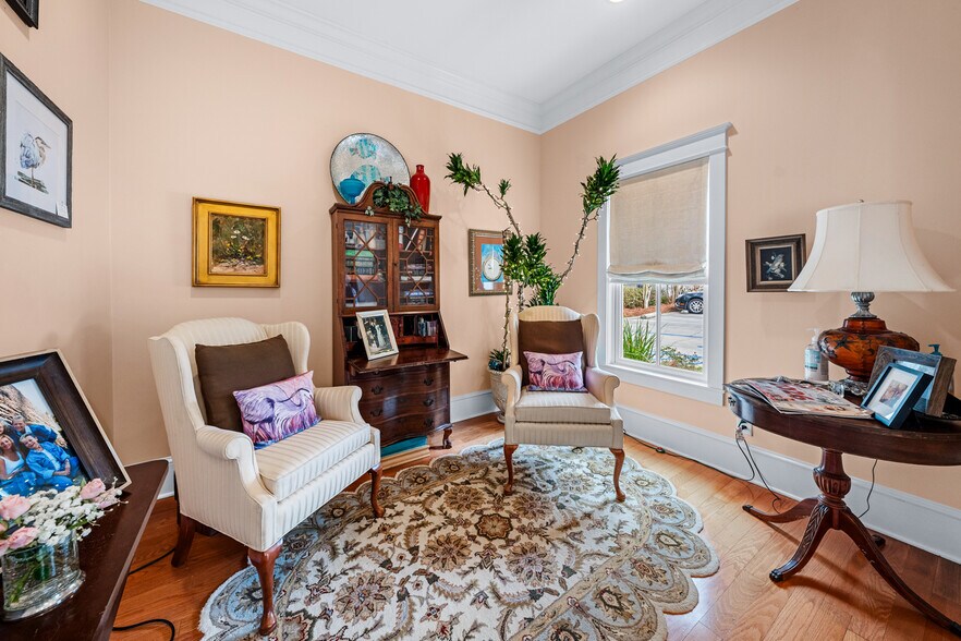 More Photos Of 202 S Mobile St, Fairhope Hospitality For Sale