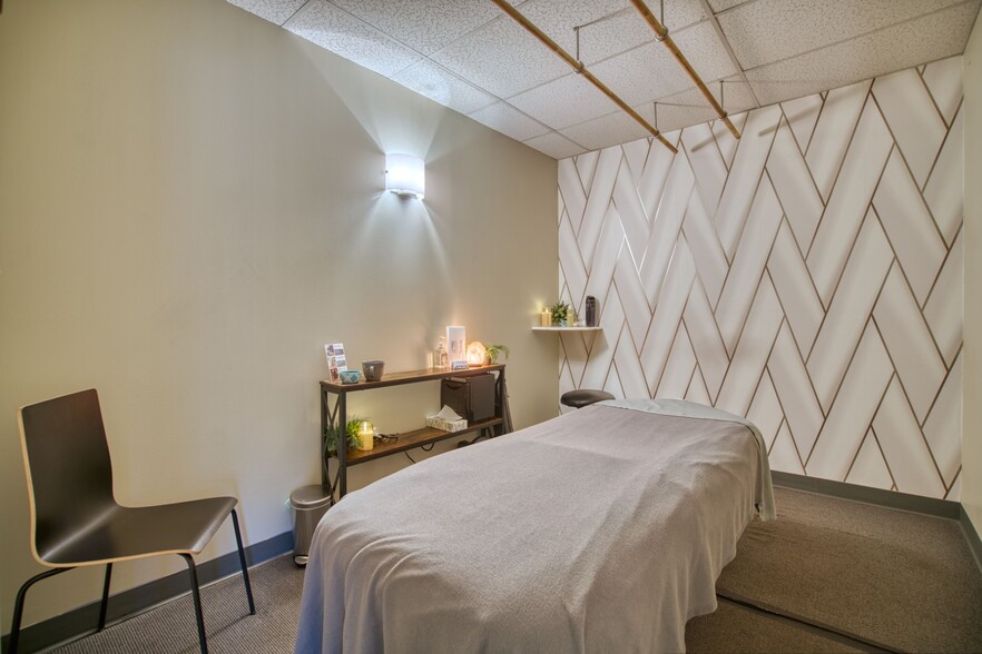 More Photos Of 630 Coffman St, Longmont Office For Lease