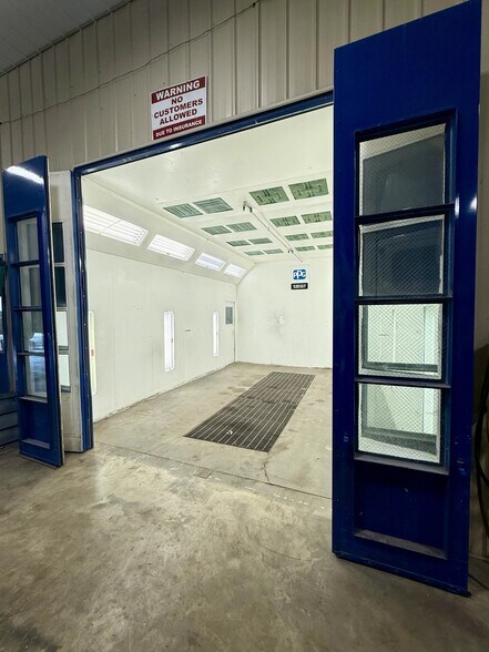 More Photos Of 100 Star Connection Dr, Wright City Warehouse For Sale