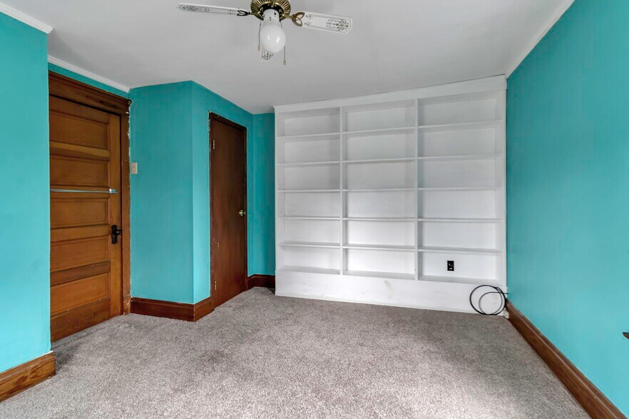 More Photos Of 646 Cayuga Dr, Niagara Falls Religious Facility For Sale