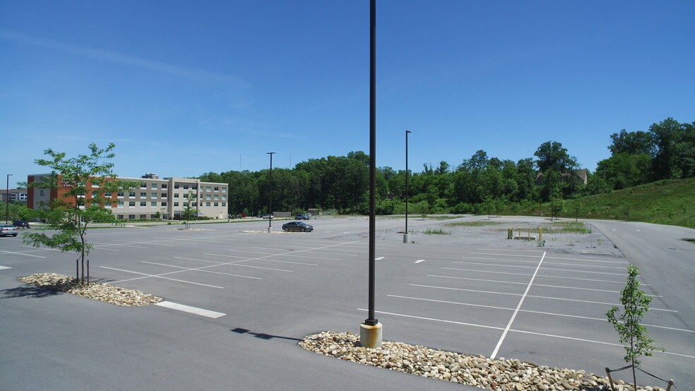 More Photos Of 160 Convention Center Dr, Duncansville Restaurant For Sale