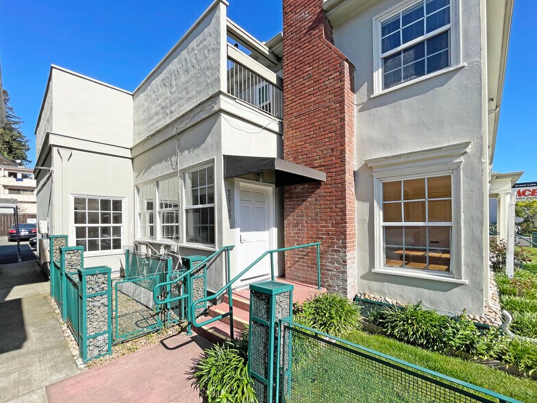 More Photos Of 3929 Grand Ave, Oakland Medical For Lease