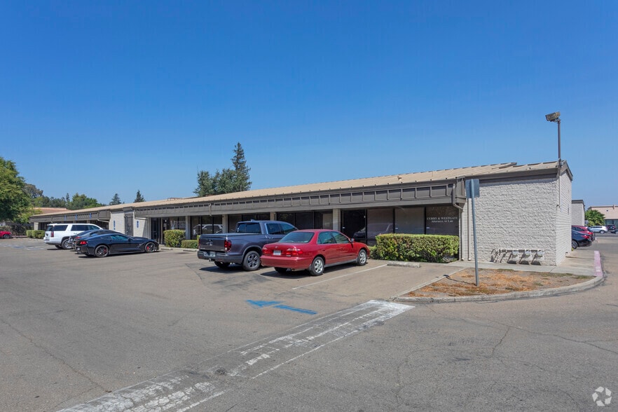 Primary Photo Of 5637 N Pershing Ave, Stockton Medical For Sale