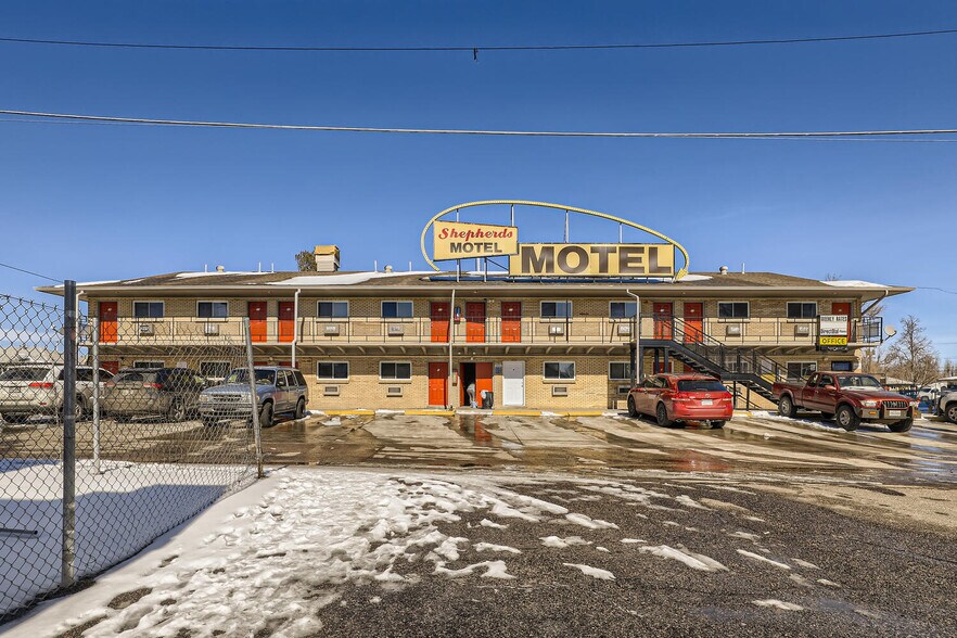 More Photos Of 1525 Valentia St, Denver Hotel For Sale