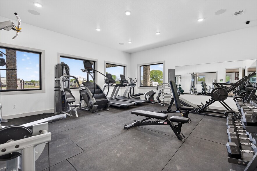 More Photos Of 9630 E US Highway 190, Rogers Trailer Camper Park For Sale