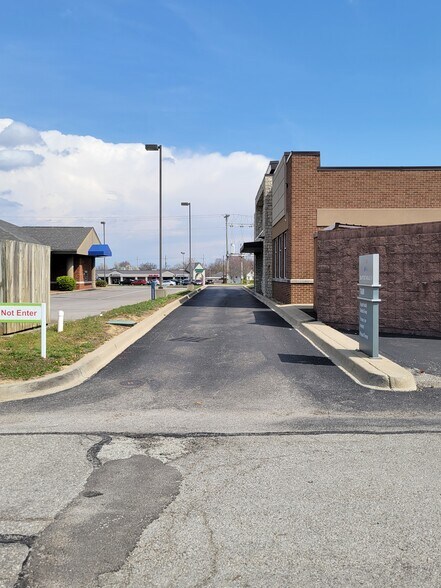 More Photos Of 7600 IN-60, Sellersburg Storefront Retail Office For Lease