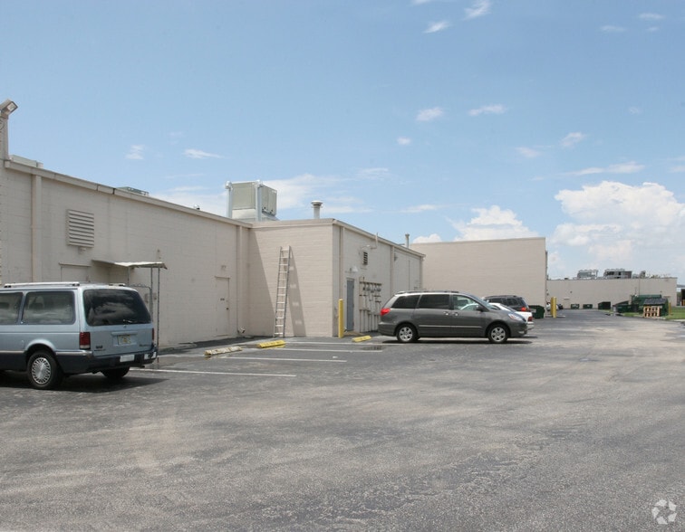 More Photos Of 1095-1193 SE Port St Lucie Blvd, Port Saint Lucie General Retail For Sale