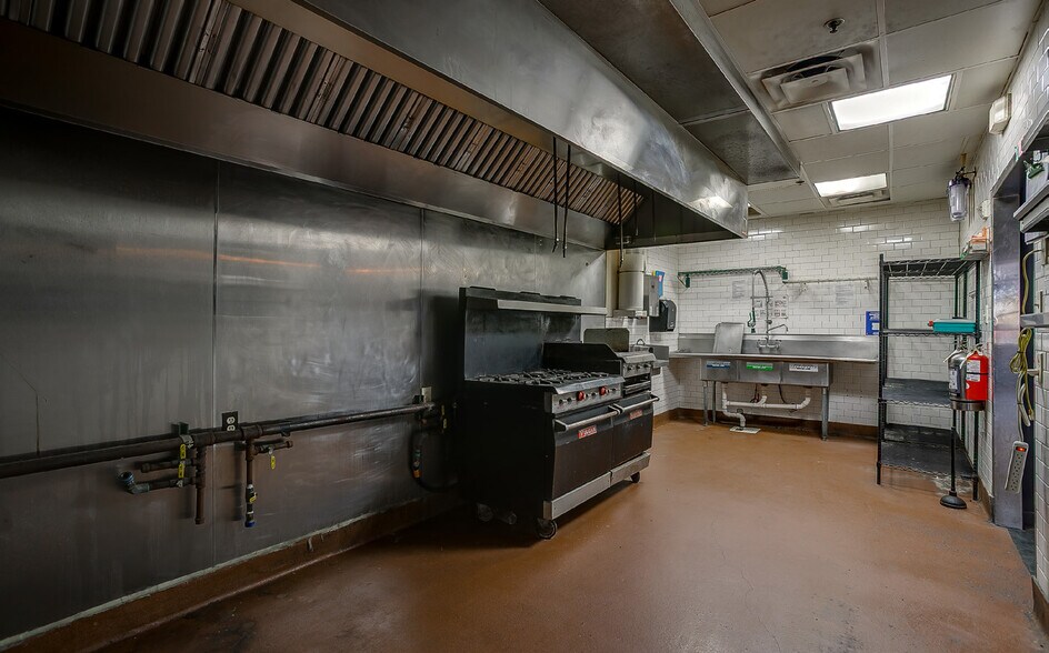 More Photos Of 1311 Lipscomb St, Fort Worth Restaurant For Lease