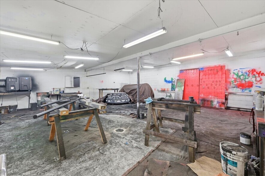 More Photos Of 14857 Martinville Rd, Belleville Warehouse For Sale