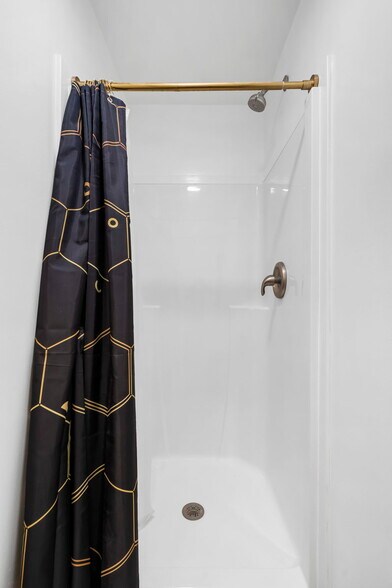 More Photos Of 324 Park Central W, Springfield Office For Lease