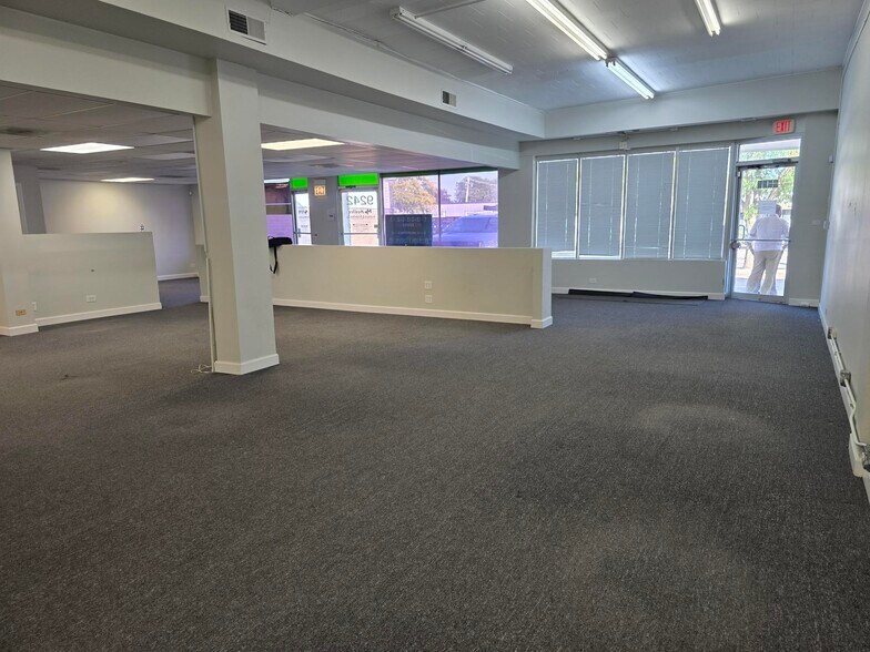 More Photos Of 9225-9259 Waukegan Rd, Morton Grove Unknown For Lease