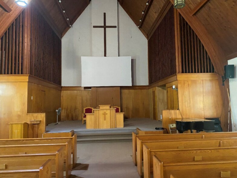 More Photos Of 340 Bogert Rd, River Edge Specialty For Sale