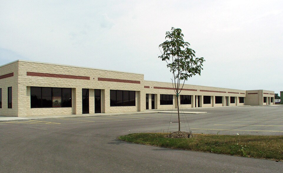 More Photos Of 2401 Sawmill Pky, Huron Light Manufacturing For Lease